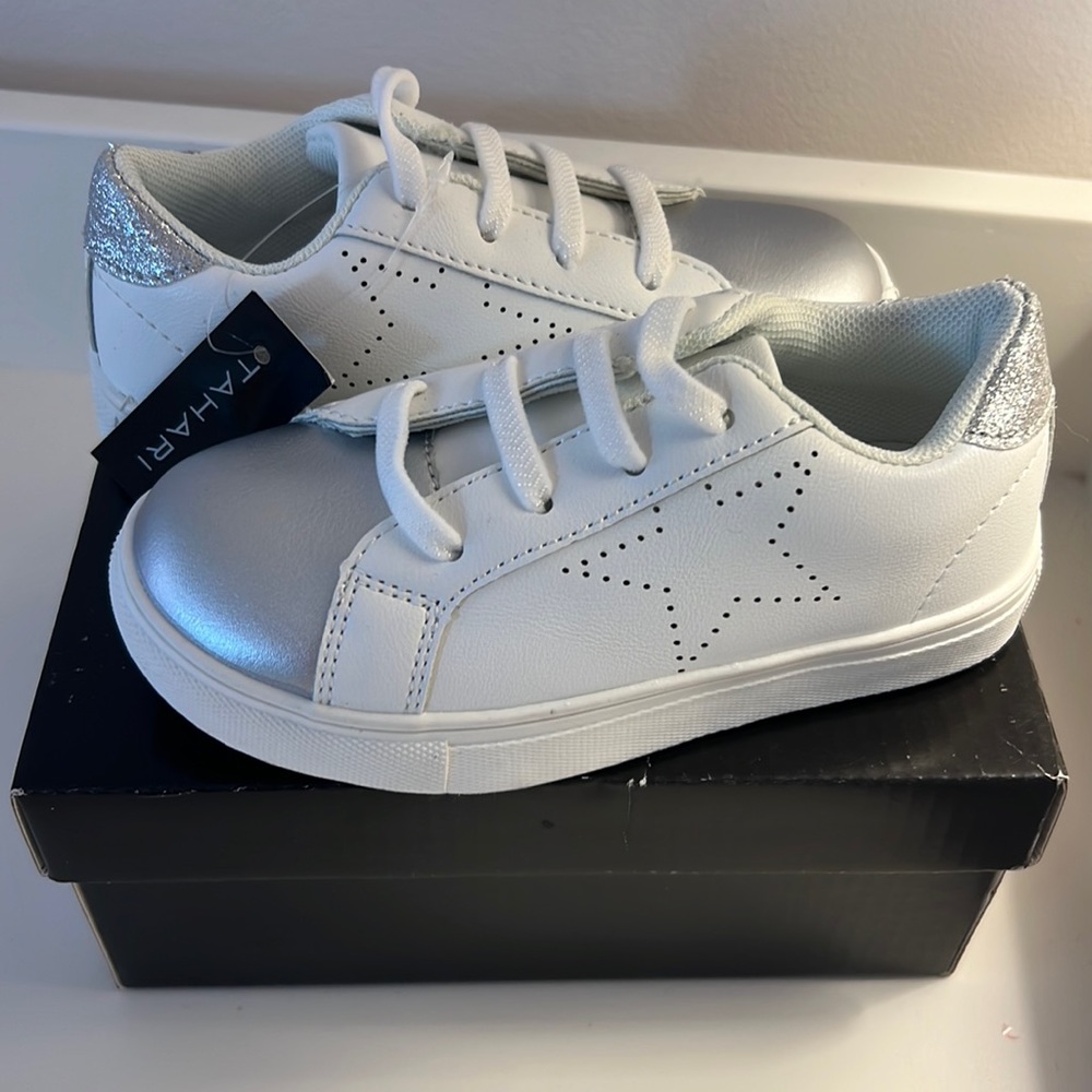 NWT NIB Tahari GG dupe toddler sneakers
